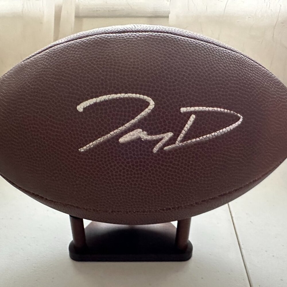 JAYDEN DANIELS SIGNED WASHINGTON COMMANDERS AUTOGRAPHED FOOTBALL W/holog COA 861